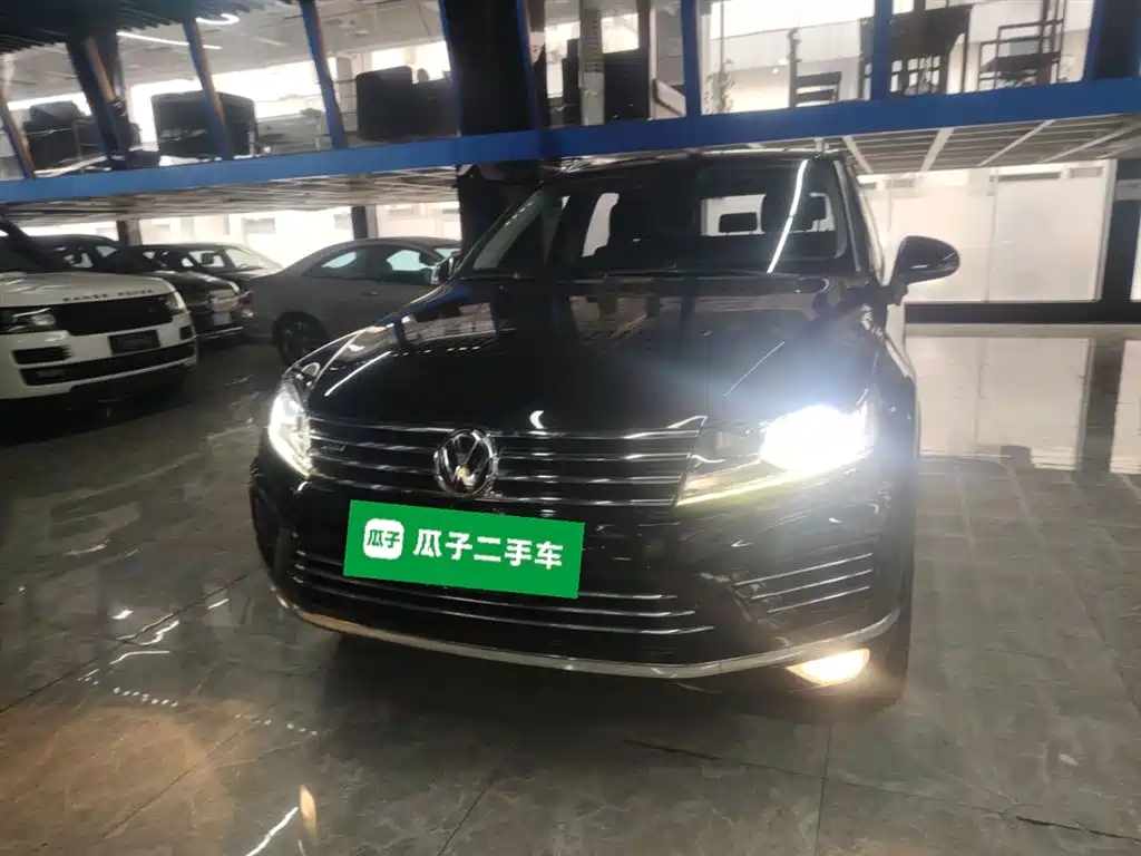 Volkswagen Touareg 2017 3.0TSI Explorer Edition фото 3
