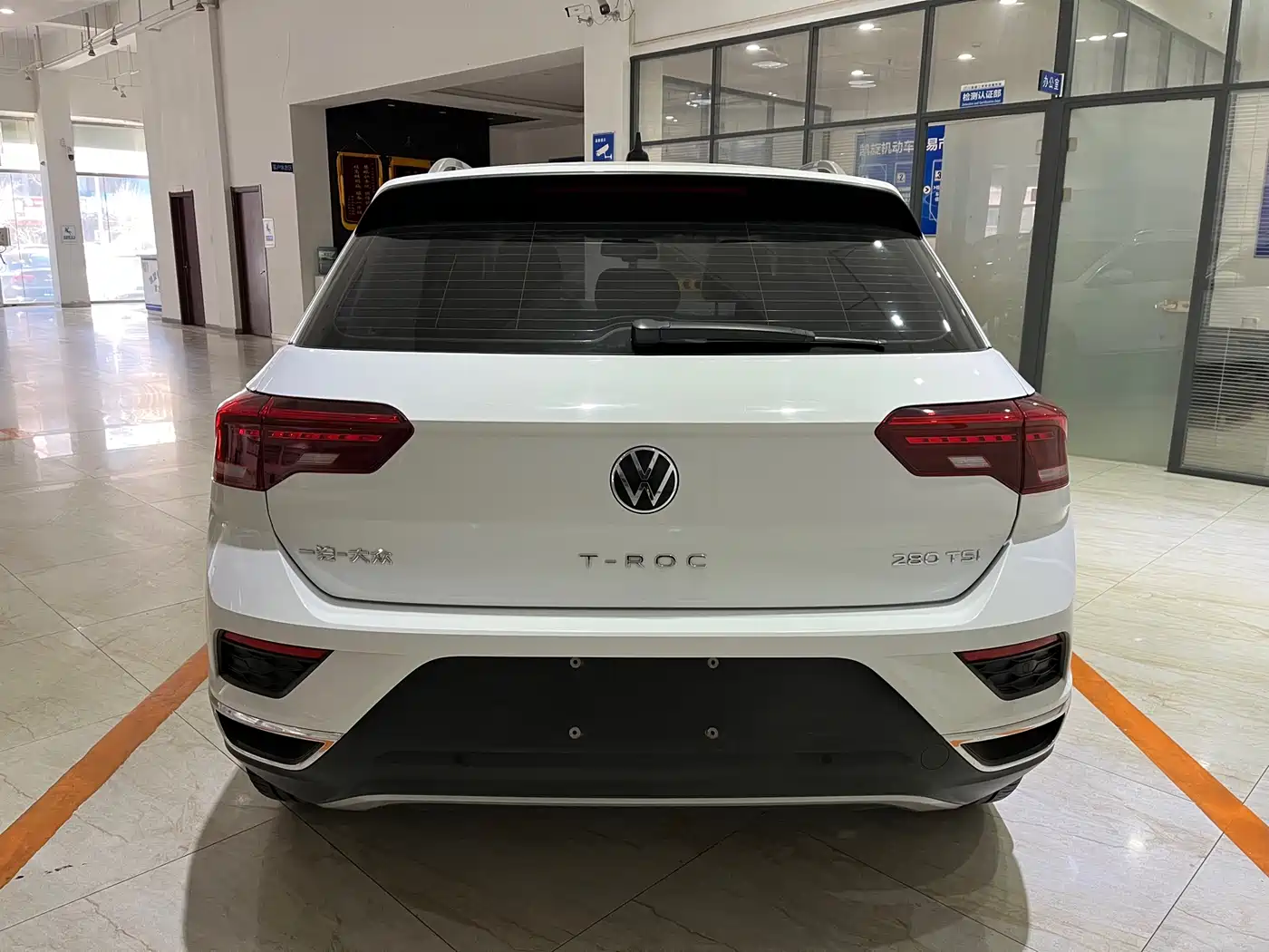 Volkswagen T-ROC 2022 280TSI DSG 2WD Comfort PLUS фото 5
