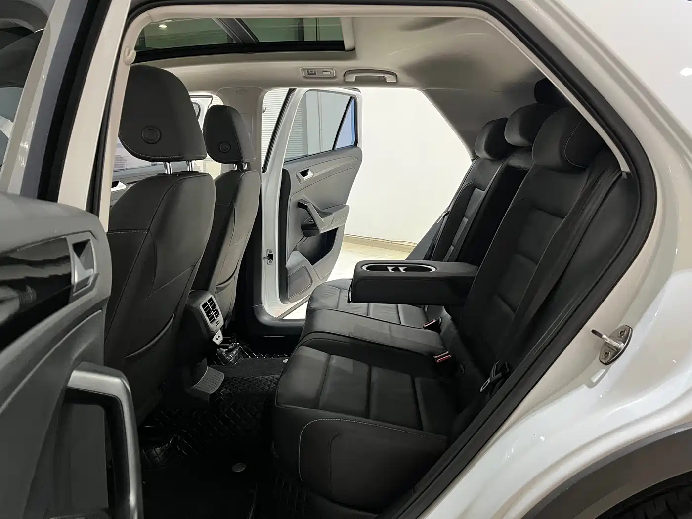 Volkswagen T-ROC 2022 280TSI DSG 2WD Comfort PLUS фото 9