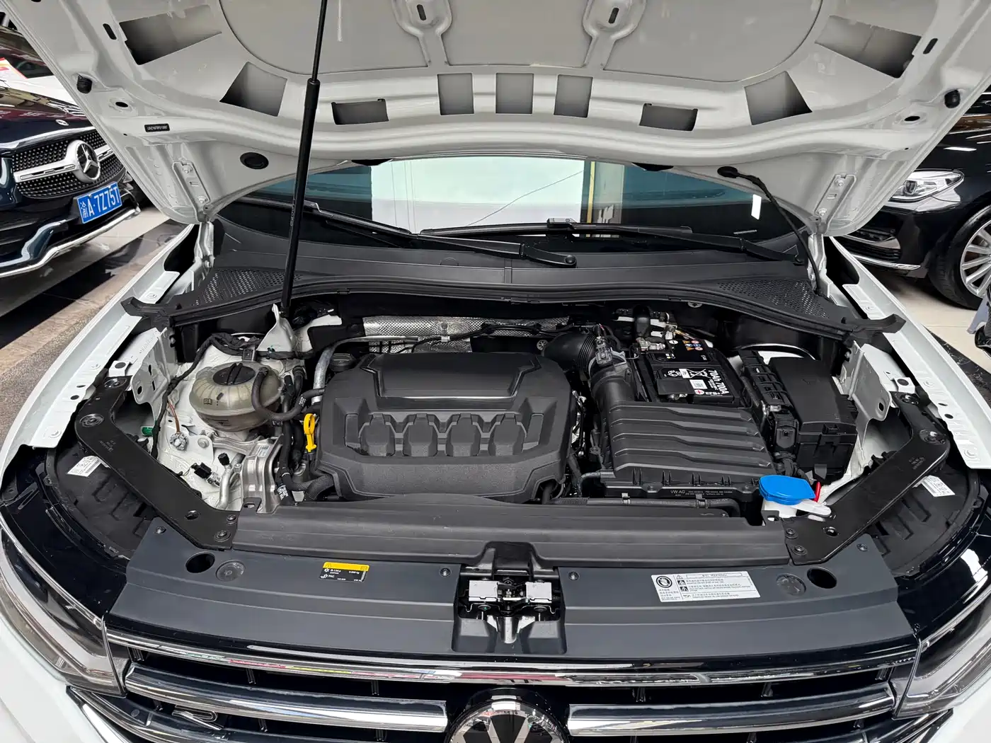 Volkswagen Tiguan L 2024 330TSI Automatic 2WD R-Line Premium Enjoyment Edition фото 36