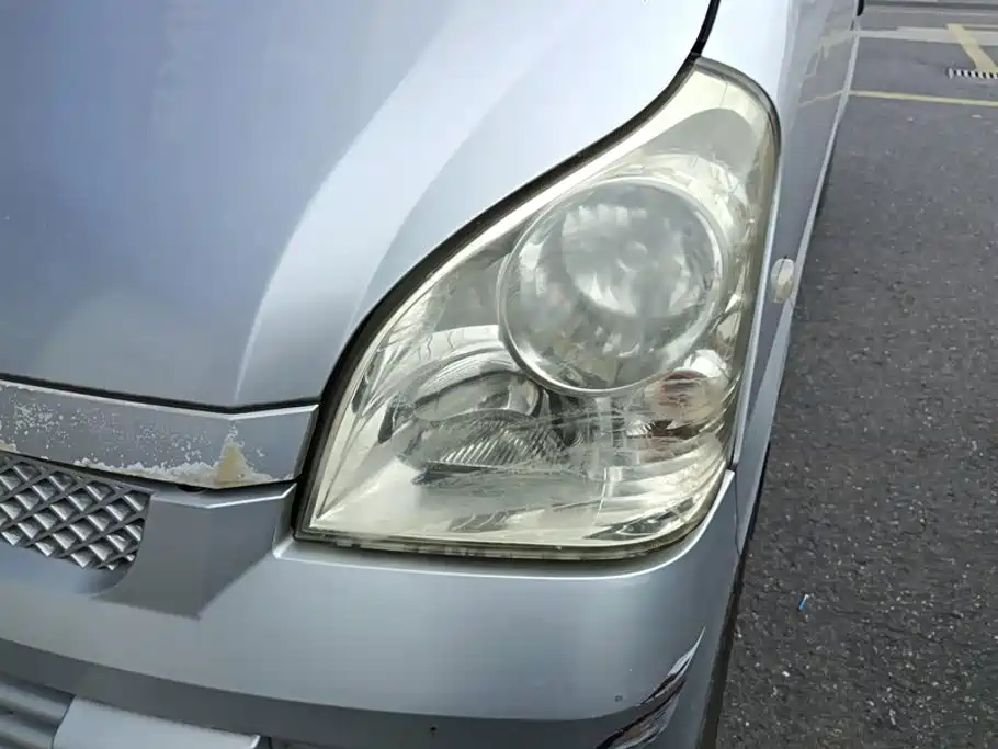 Wuling Motors Wuling Rongguang 2014 2011 1.2L Base Model
