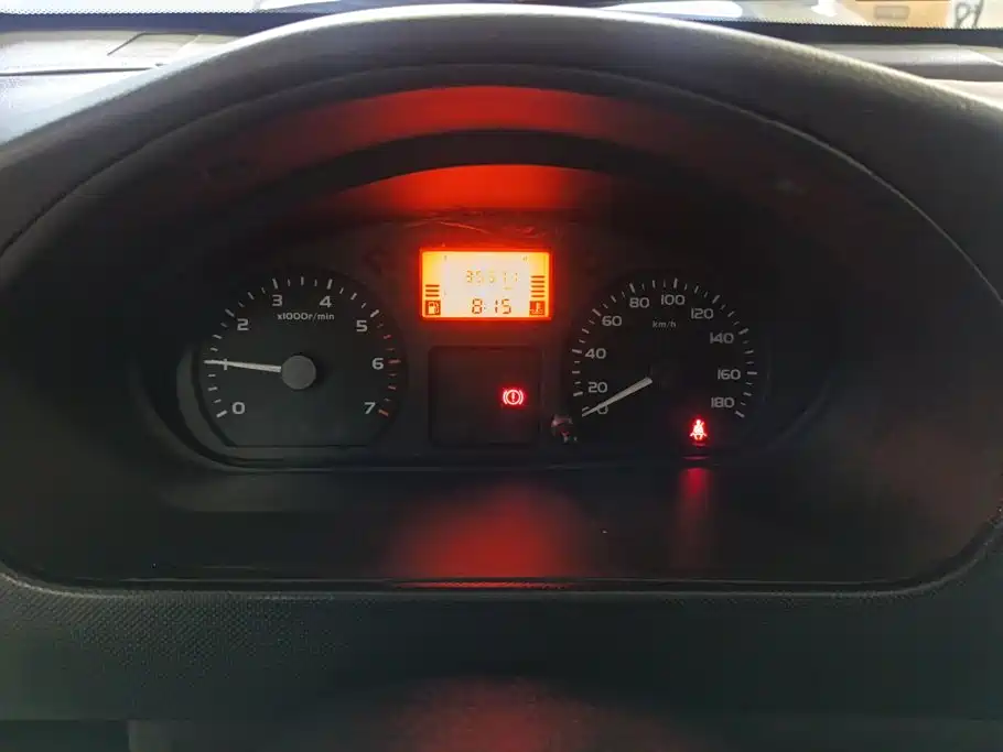 Wuling Motors Wuling Rongguang 2014 2011 1.2L Base Model
