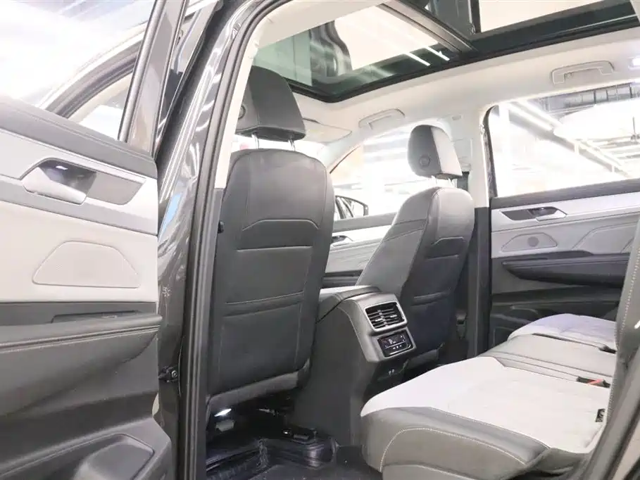 Volkswagen Talagon 2023 380TSI 4WD R-Line Touring Edition фото 17