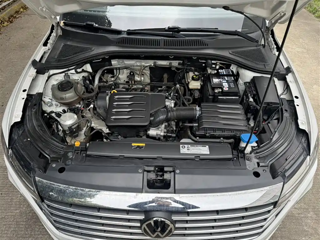 Volkswagen Lavida 2024 Model 1.5L Automatic Delight Edition фото 11