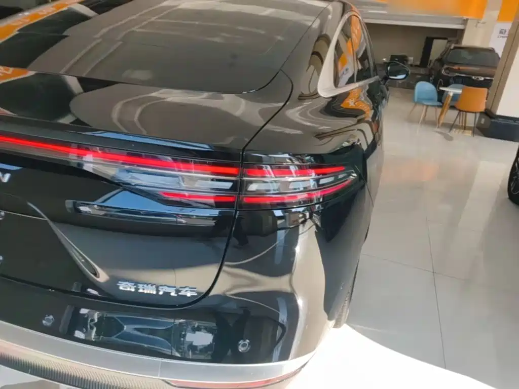 Chery Fengyun Fengyun A9L 2025 2025 Model 260 Extended Range Premium Edition