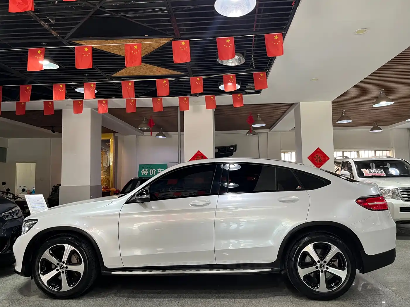 Mercedes-Benz GLC Coupe 2019 2019 GLC 200 4MATIC Coupe SUV