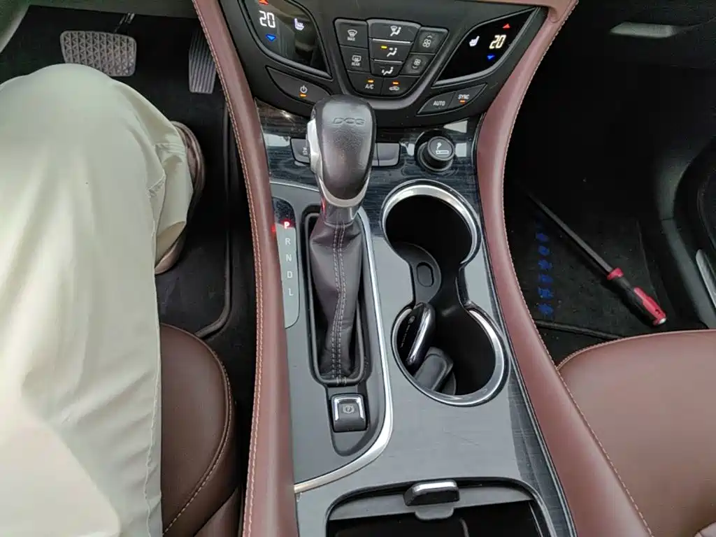 Photo 14 - Buick Envision Plus