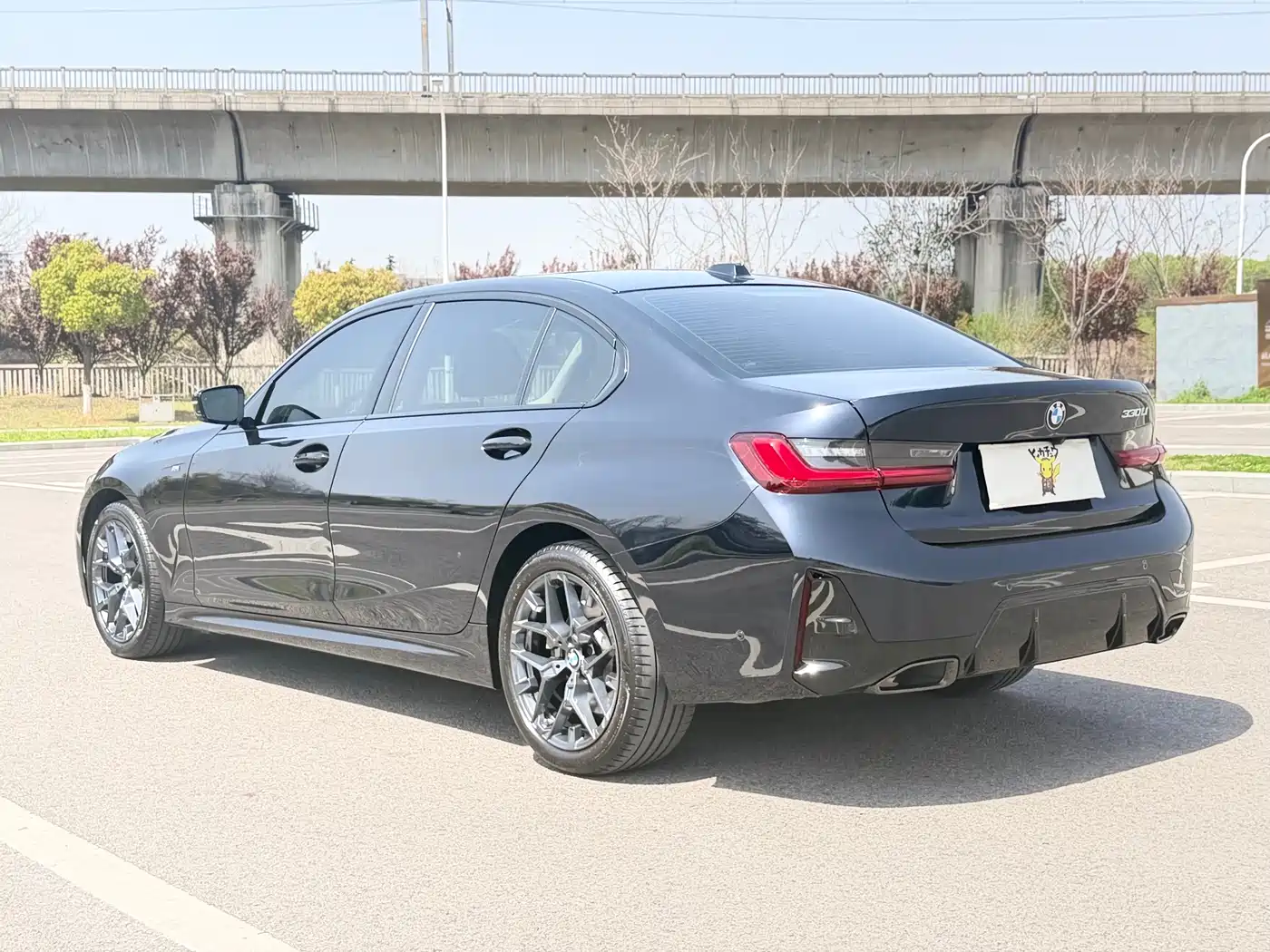 BMW 3 Series 2025 330Li M Sport Night Edition фото 5