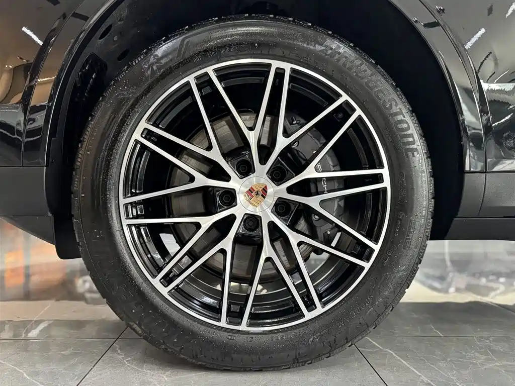 Porsche Cayenne 2025 Cayenne 3.0T Dream Chaser Edition фото 9