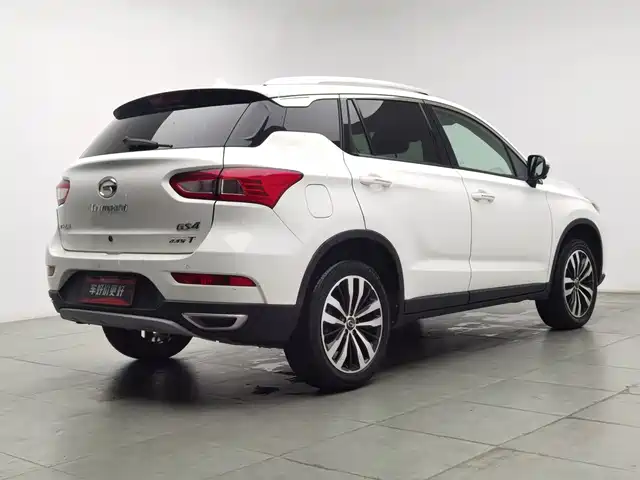 GAC Trumpchi Trumpchi GS4 2017 235T Automatic 2WD Luxury Smart Connected Edition — фото 2