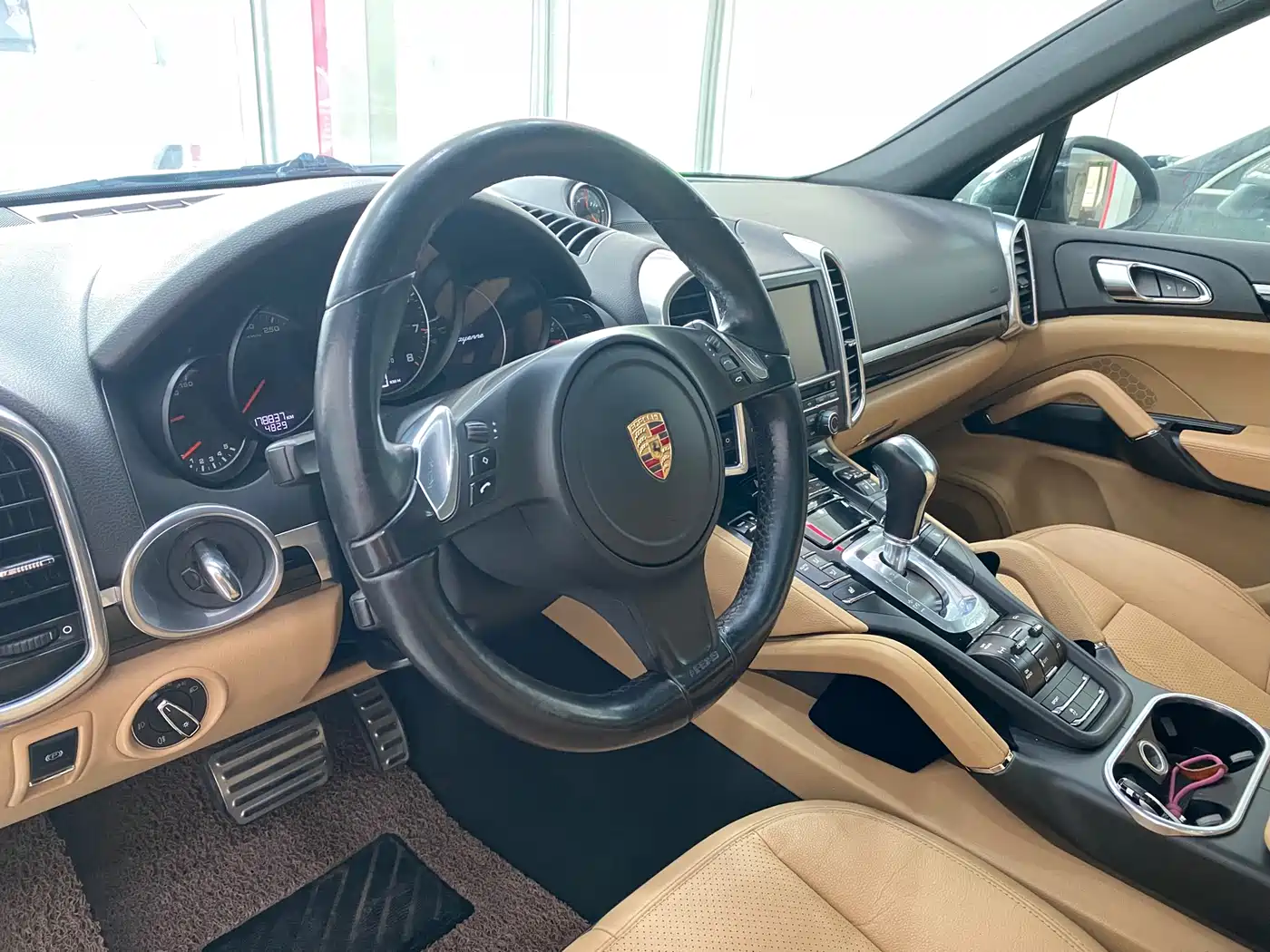 Porsche Cayenne 2014 Cayenne Platinum Edition 3.0T фото 11