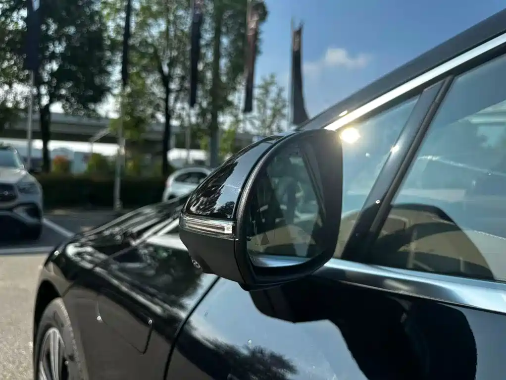 Mercedes-Benz EQE 2025 2025 Model 500 4MATIC Luxury Edition