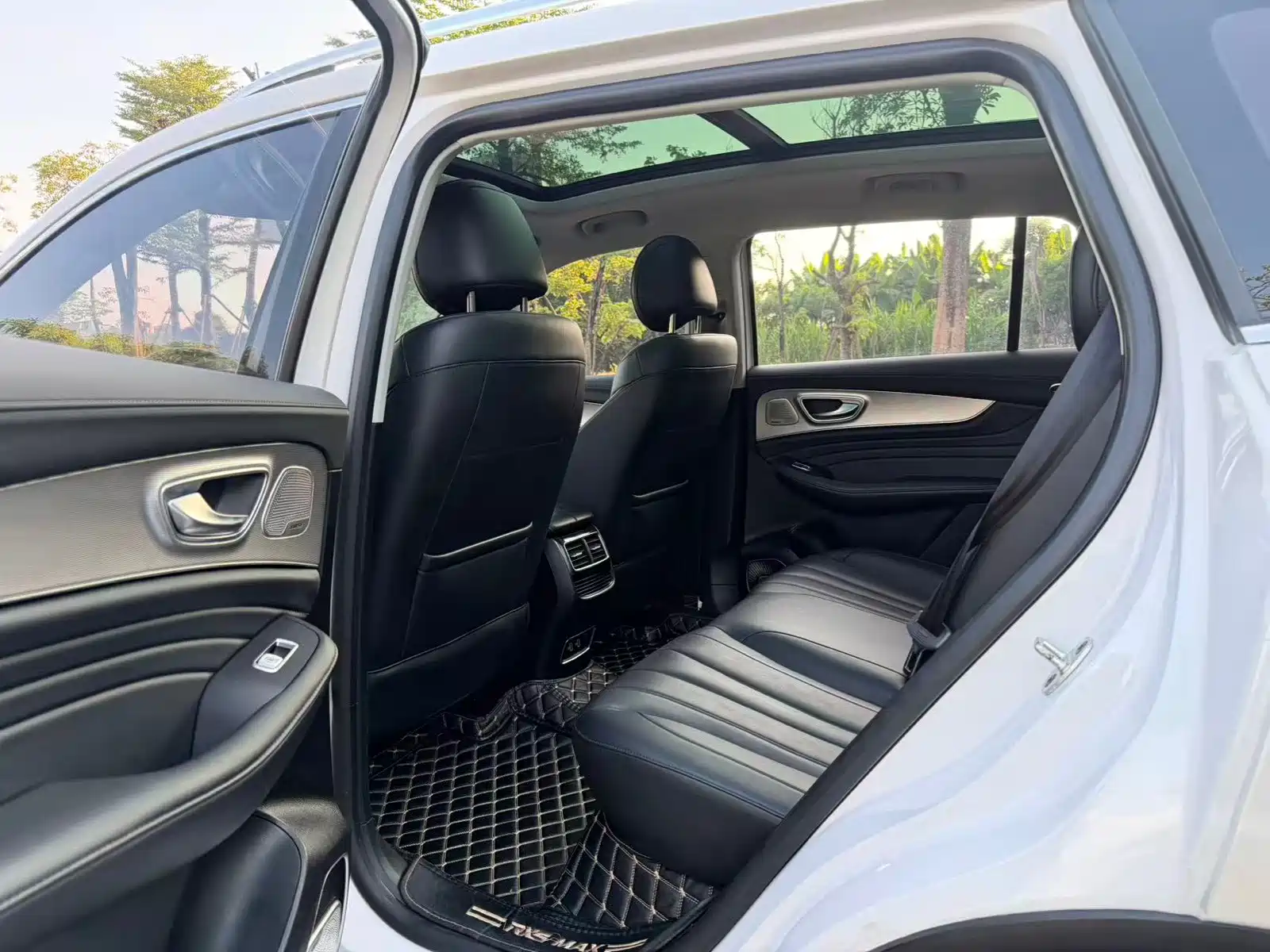 Фото 6 - Roewe RX5 MAX