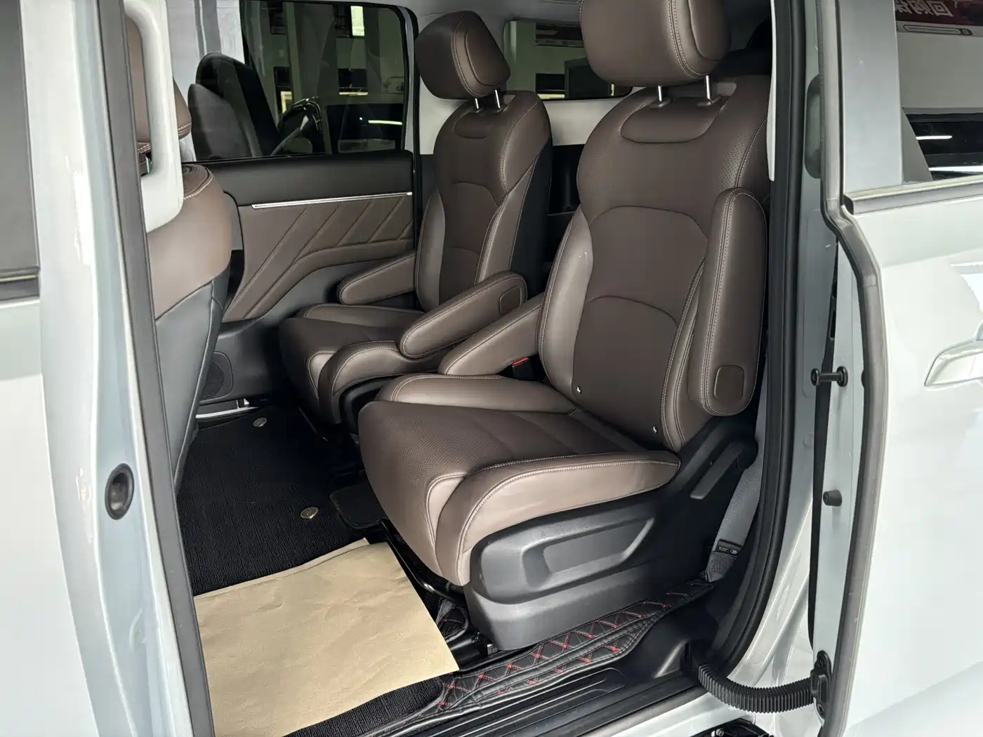 Wuling Motors Xingguang 730 New Energy 2026 2025 Model Plug-in Hybrid Base Version
