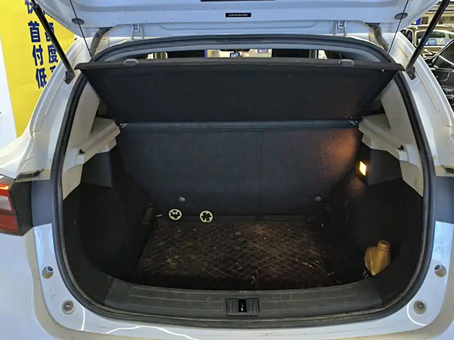 MG ZS 2020 2019 1.5L Manual 65-inch Panoramic Sunroof Global Edition (China VI)