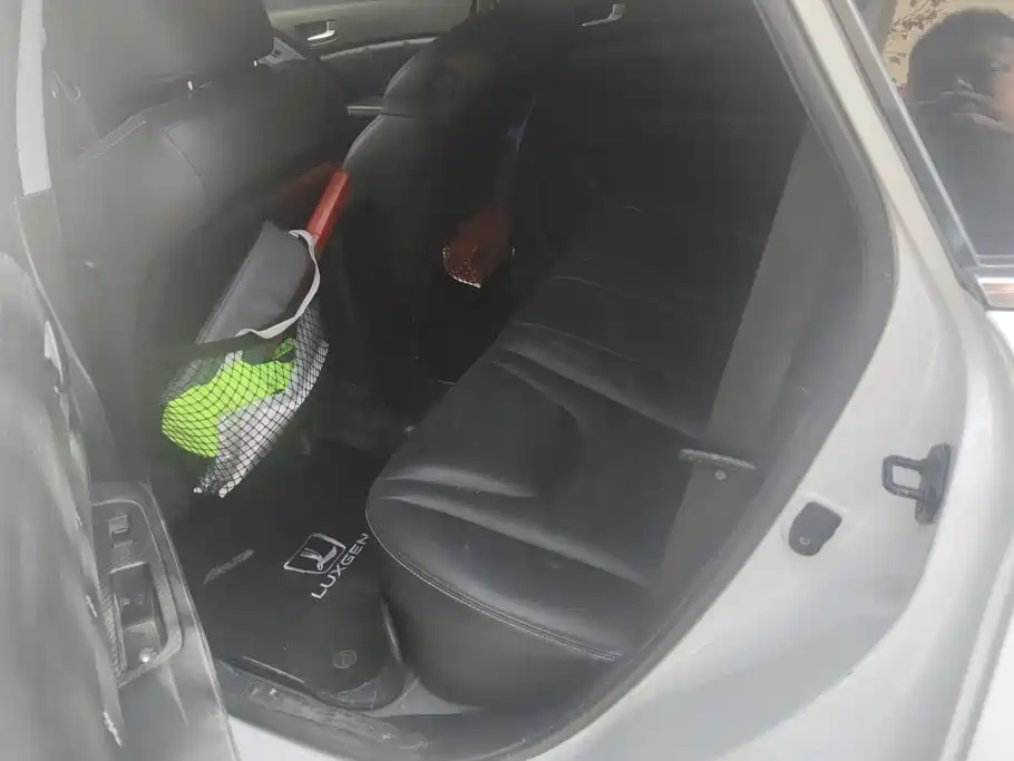 Luxgen U6 SUV 2015 2015 1.8T Fashion Edition