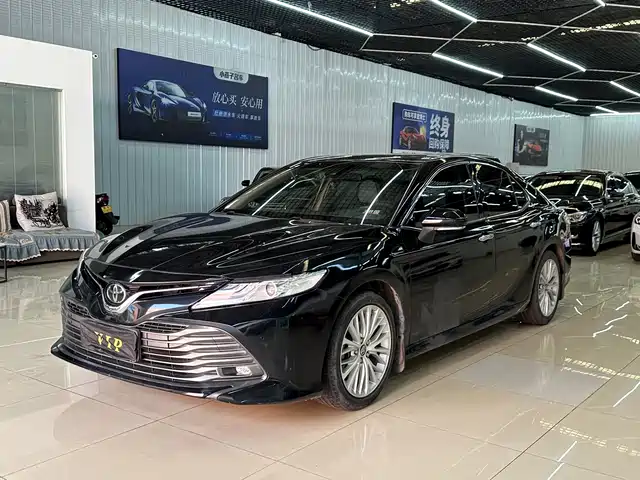 TOYOTA CAMRY