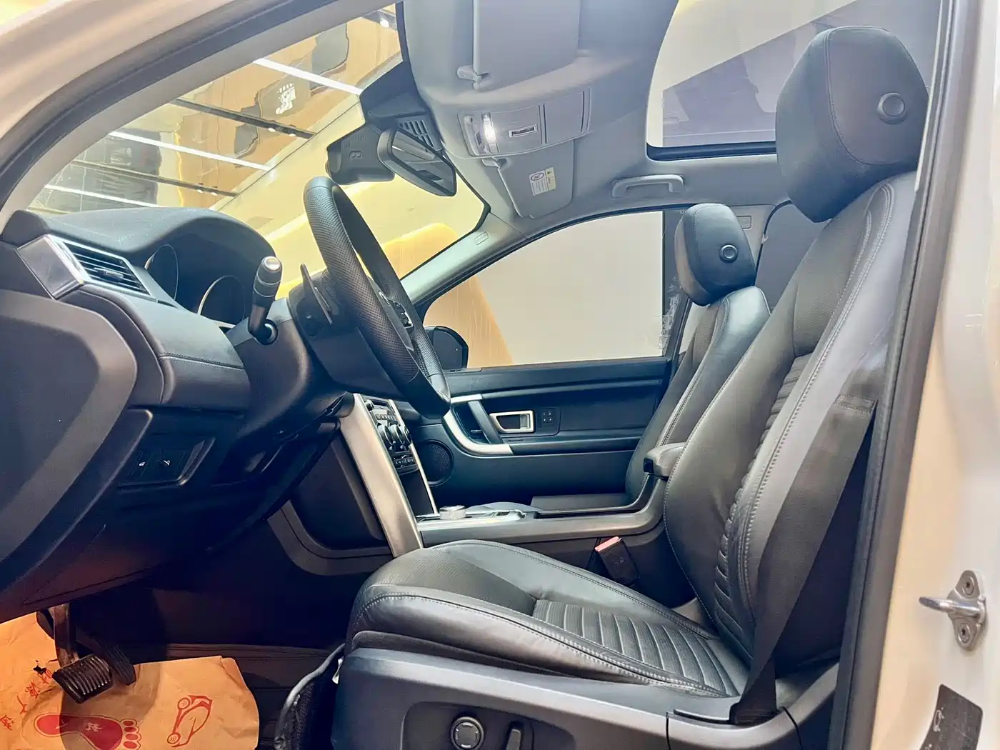 Land Rover Discovery Sport 2016 2.0T HSE LUXURY фото 7