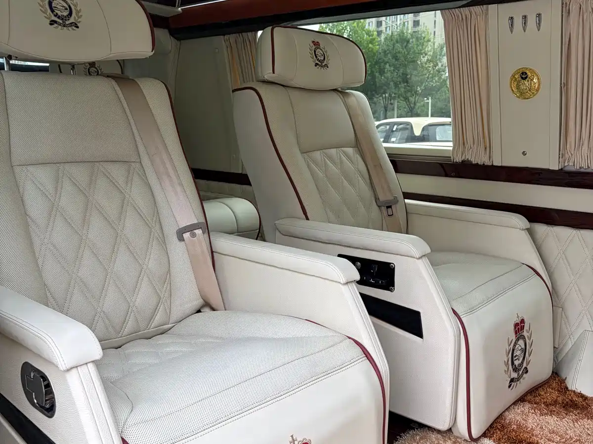 Ford E350 2014 2011 5.4L Platinum Limited Edition