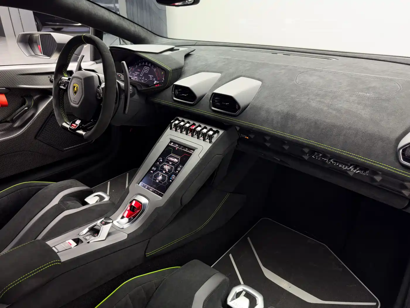Lamborghini Huracán 2021 Huracán STO фото 17