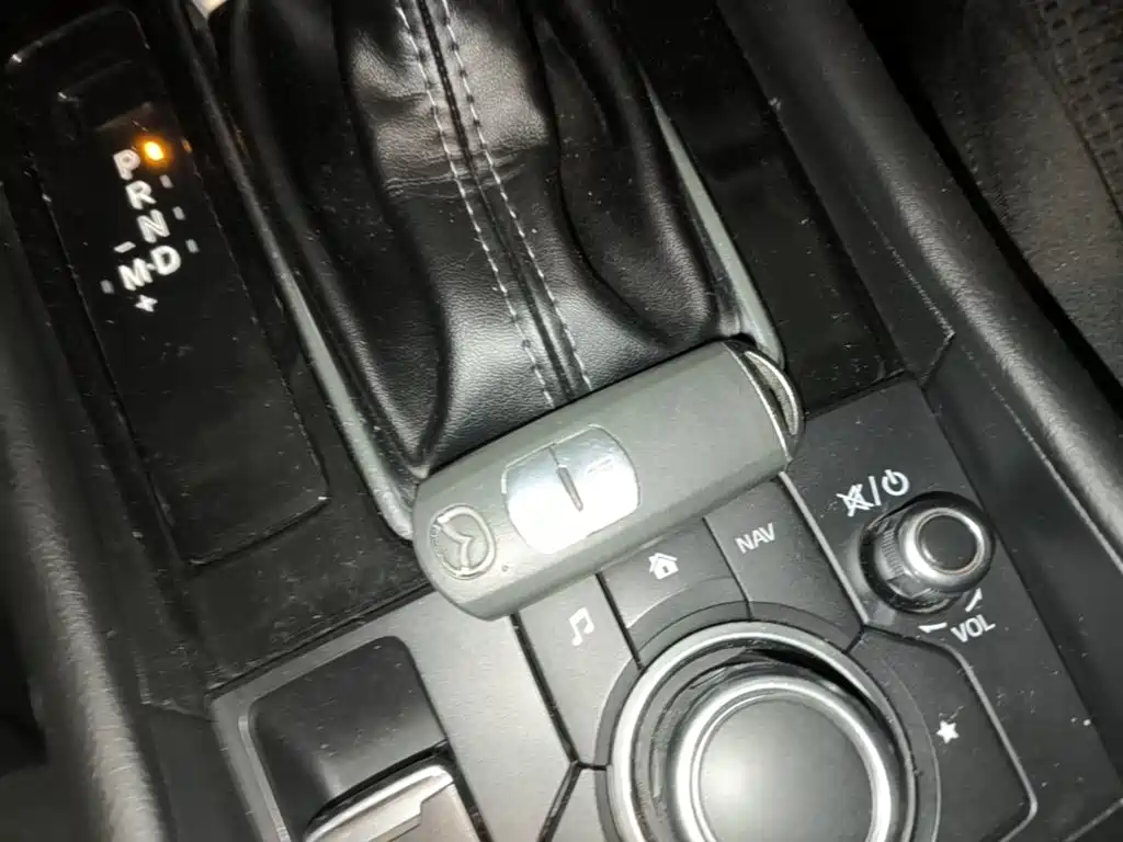 Фото 9 - Mazda Mazda3 Axela