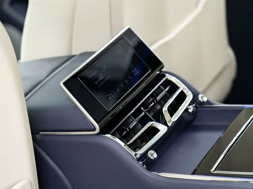 BENTLEY FLYING SPUR PLUG IN HYBRID