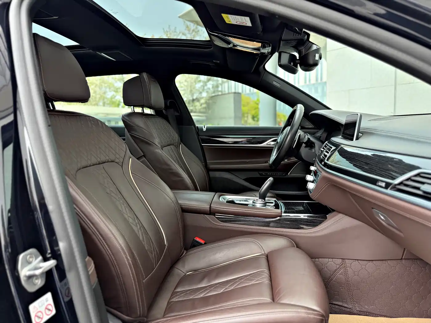 BMW 7 Series 2019 730Li M Sport Package фото 15