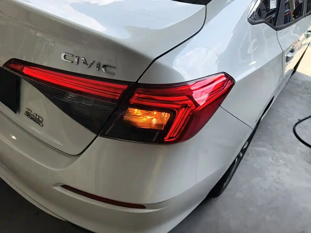 صورة 8 - Honda Civic