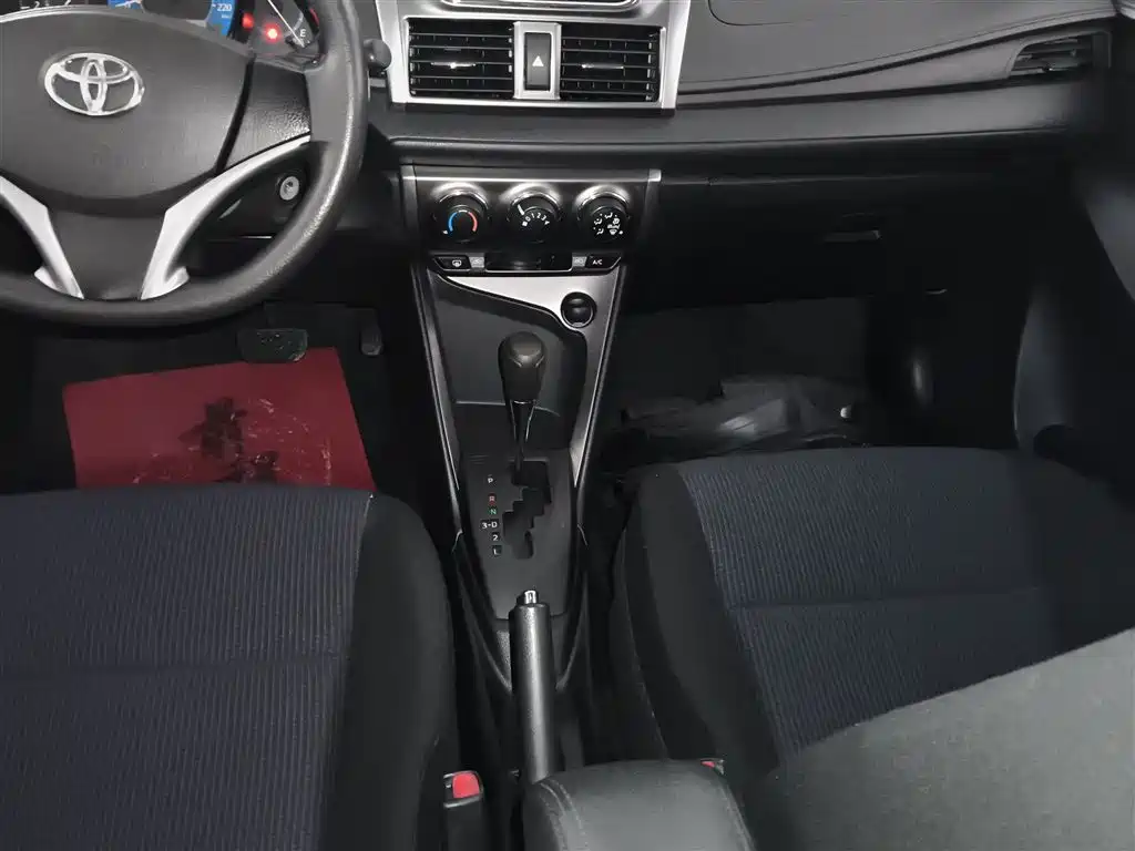 Toyota YARiS L Zhi Xuan 2015 1.5E Auto Charming Edition фото 14