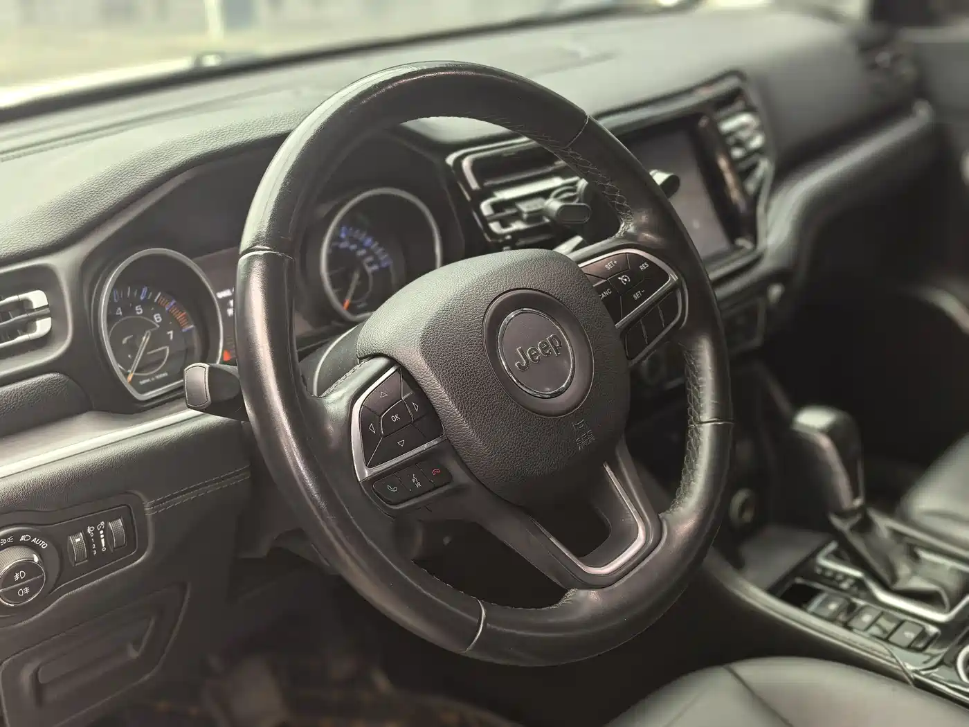 Jeep Grand Commander 2019 2018 2.0T AWD Premium Edition