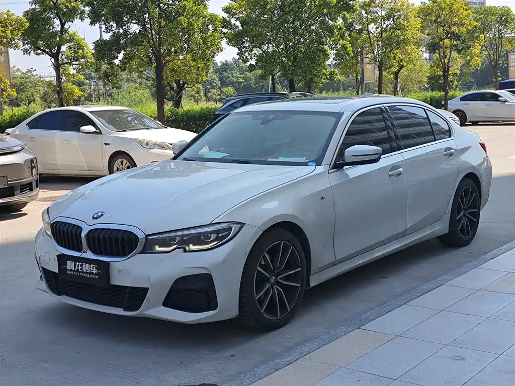 Photo 1 - BMW 3 Series