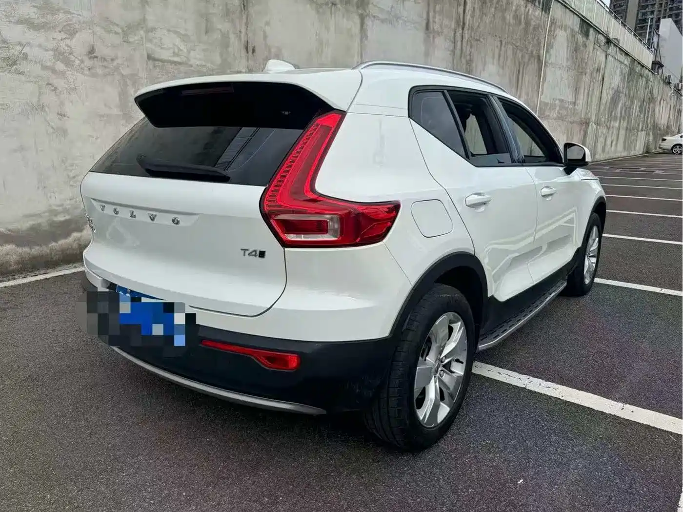 Volvo XC40 2022 2022 Model T4 AWD Smart Drive Fashion Edition