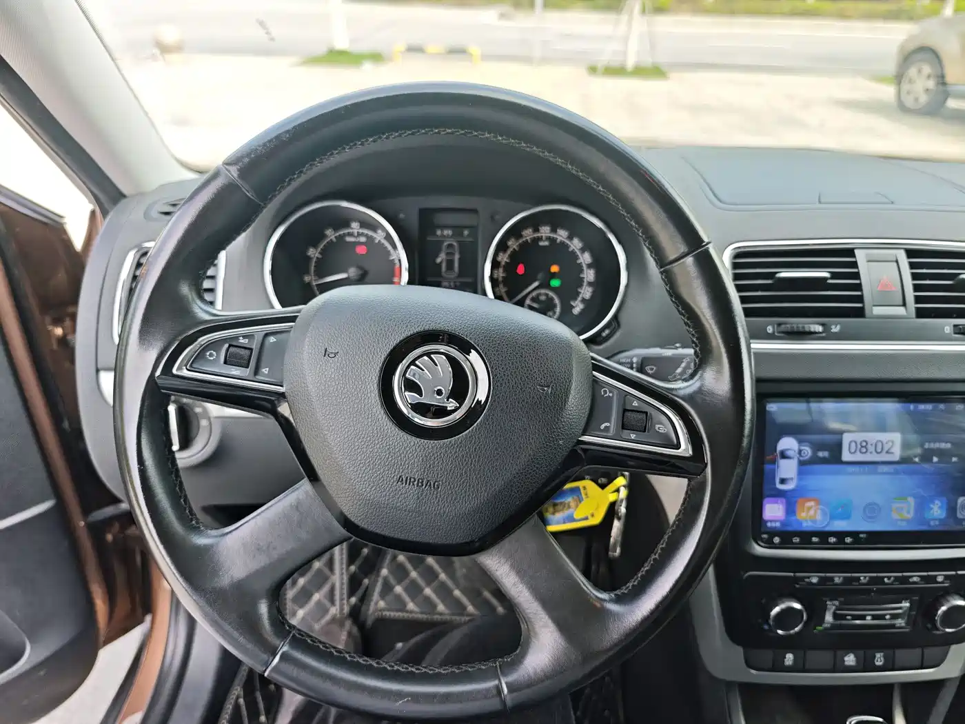 Škoda Yeti 2014 1.8TSI DSG Polar Edition фото 6