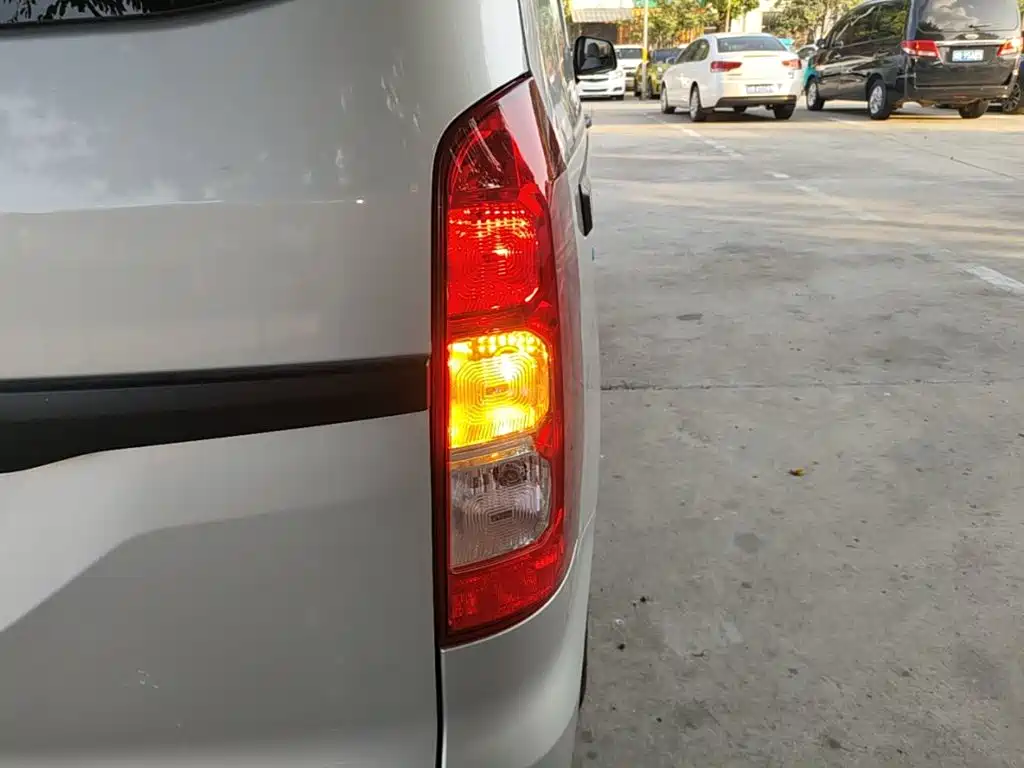 Фото 8 - Wuling Motors Wuling Hongguang V