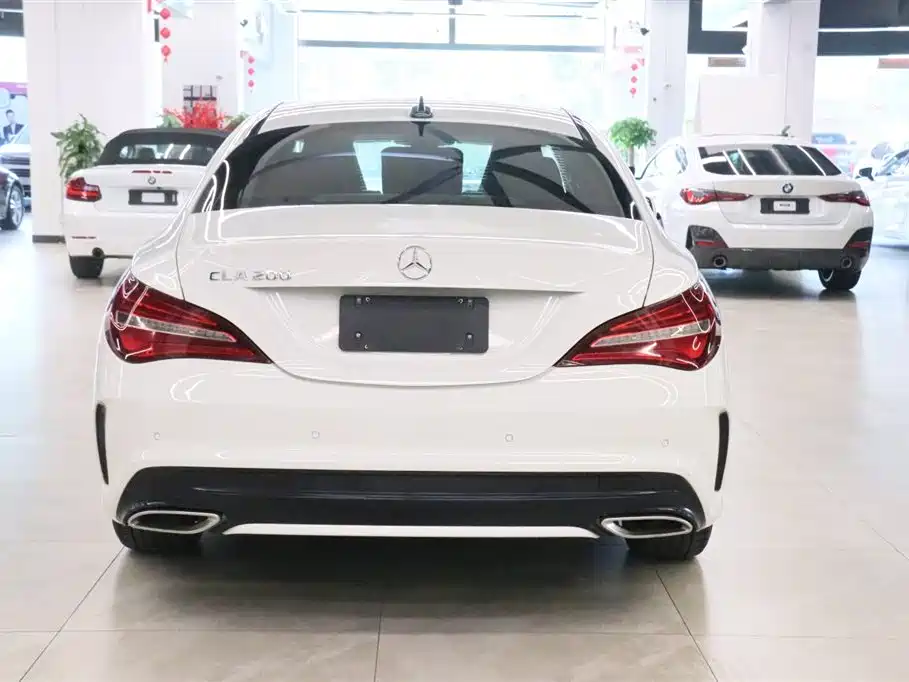 Mercedes-Benz CLA (Import) 2017 CLA 200 Fashion фото 4