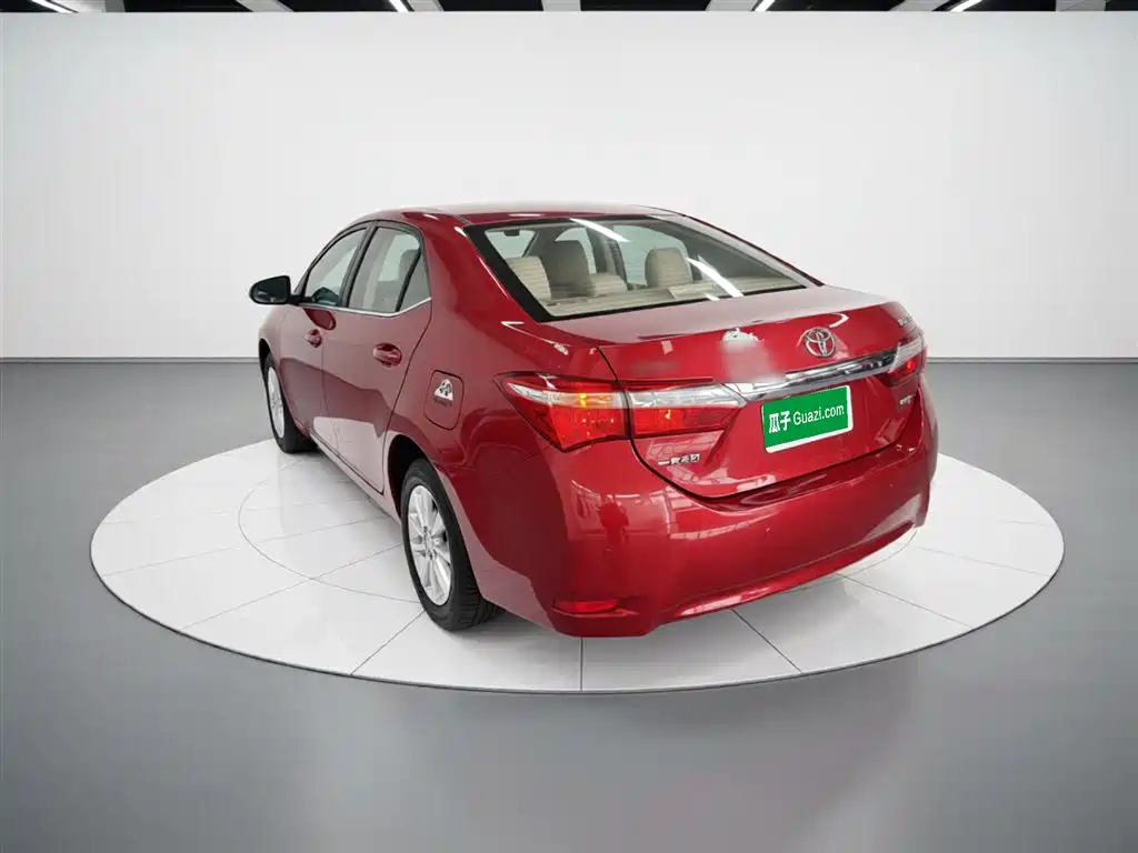 Toyota Corolla 2014 1.6L CVT GL-i фото 5