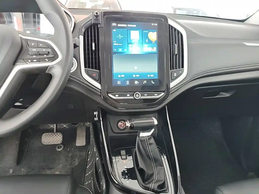 Baojun 530 2020 2020 1.5T CVT Luxury Connect 6-seater