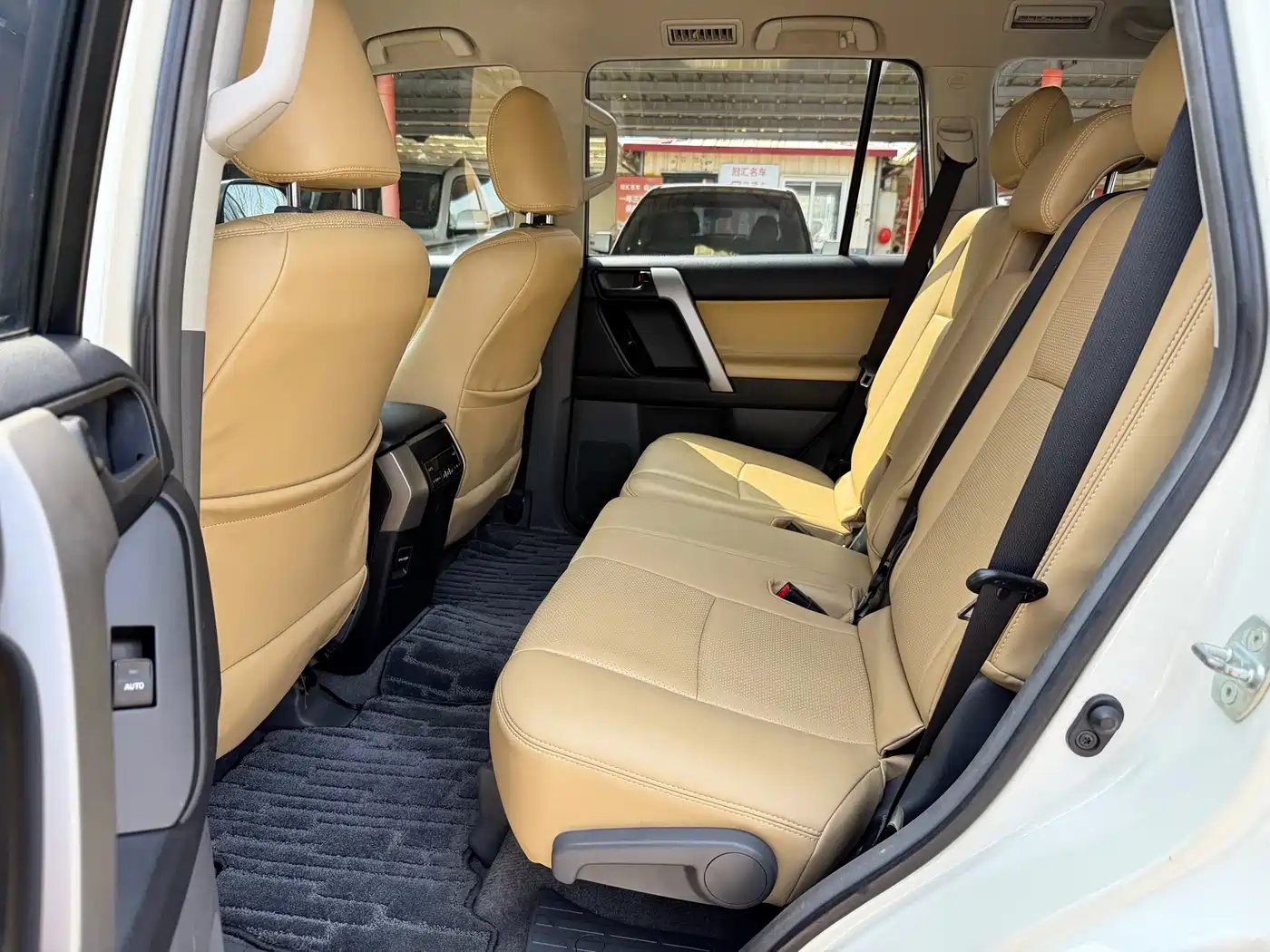 Toyota Prado (Import) 2010 2.7L Automatic Standard фото 18