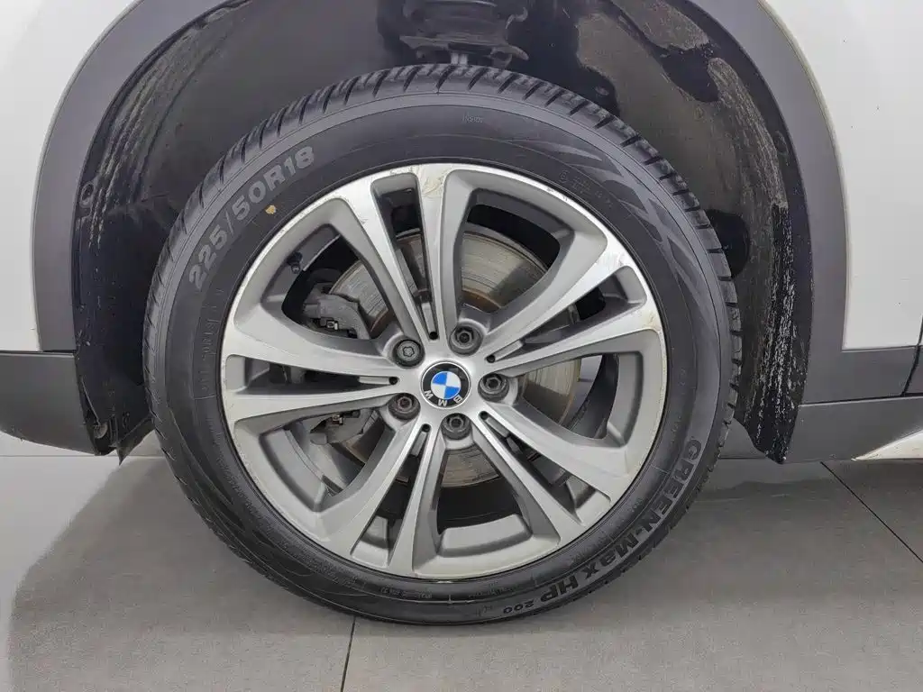 Фото 17 - BMW X1