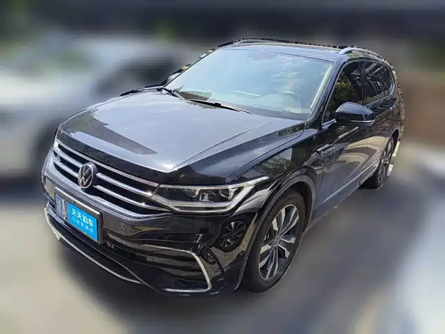 Volkswagen Tiguan L 2024 330TSI Automatic 2WD R-Line Premium Enjoyment Edition — фото 1