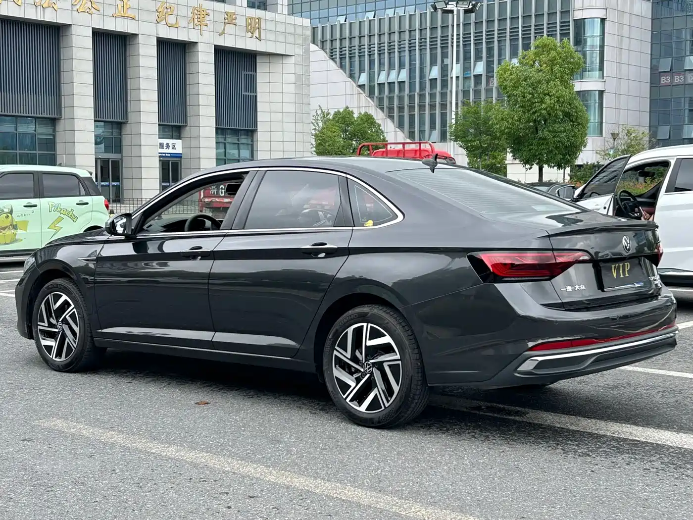 VOLKSWAGEN SAGITAR