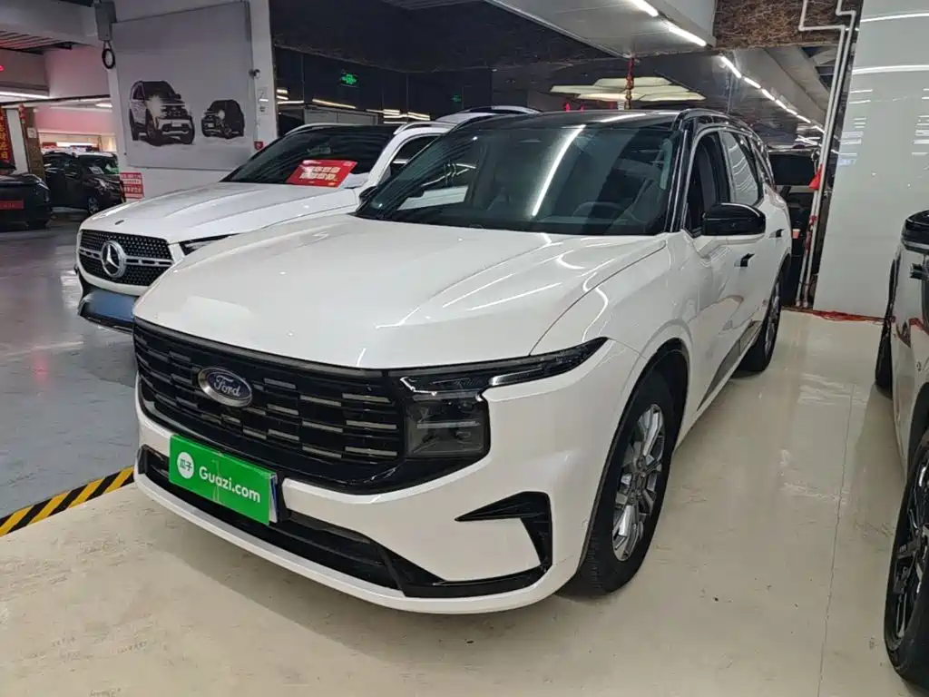 Фото 2 - Ford Edge