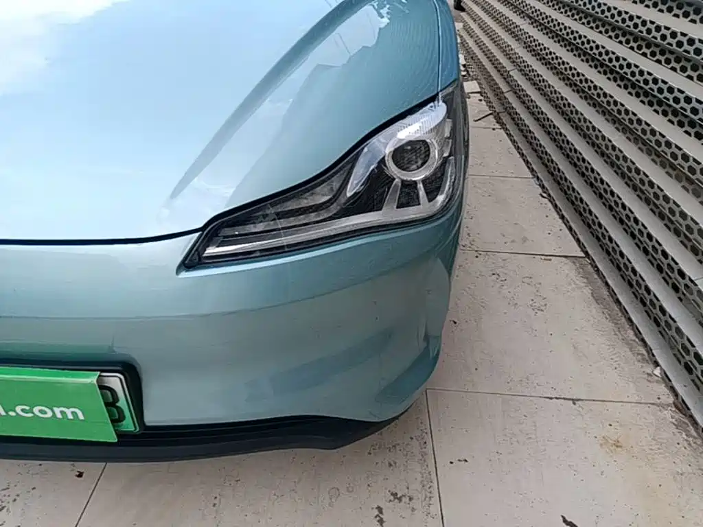 Nezha Auto Nezha V 2022 2022 Standard Range Industry Custom Edition