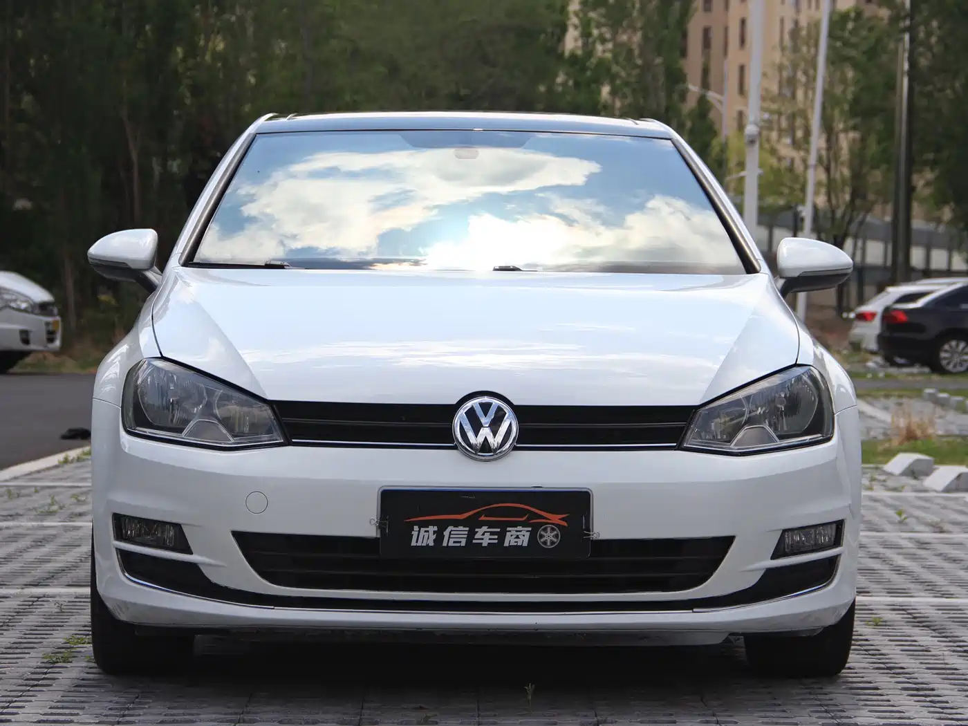 Volkswagen Golf 2016 230TSI Automatic Luxury фото 2