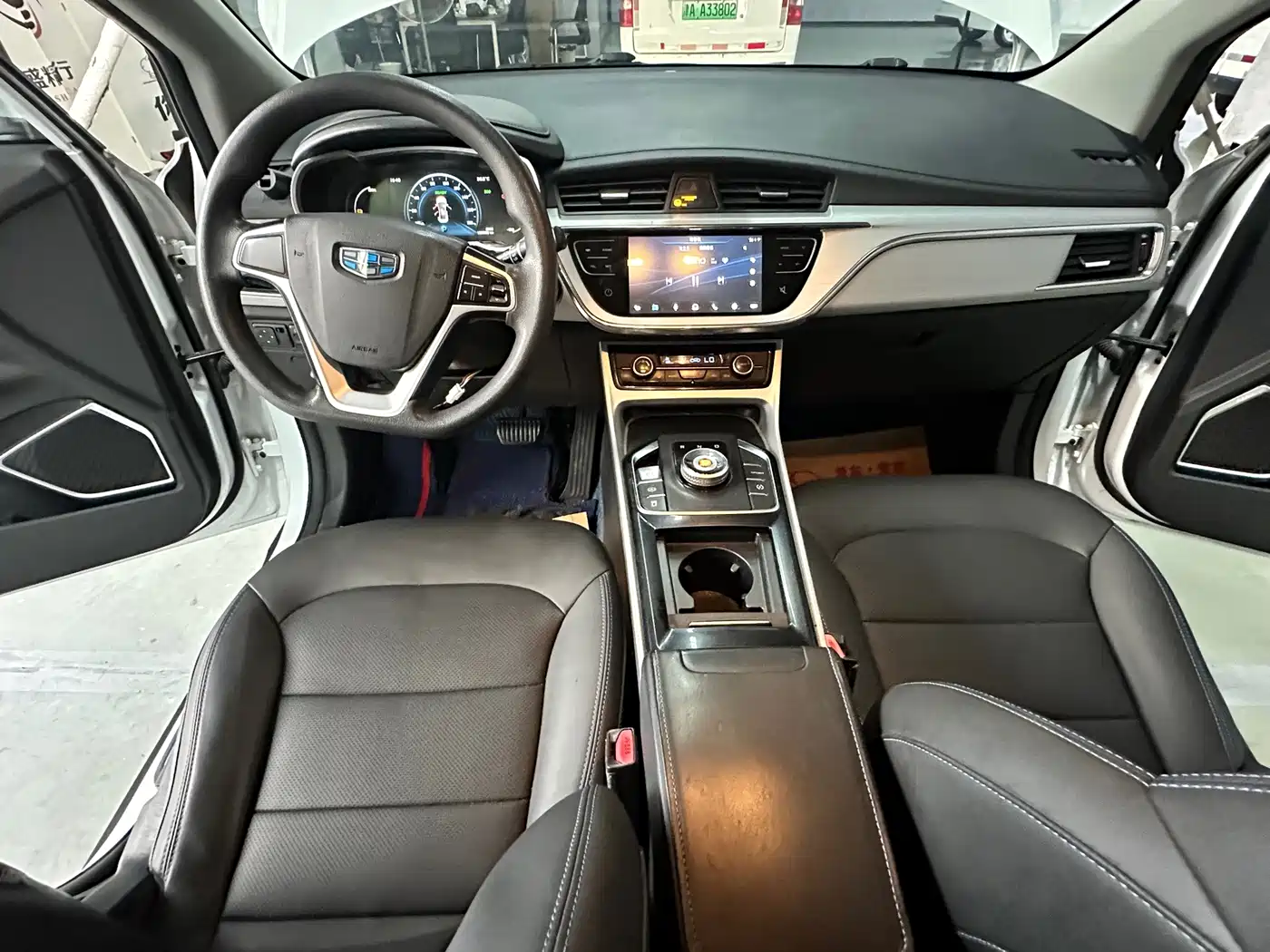 Geely Emgrand GSe 2018 2018 Leading Style