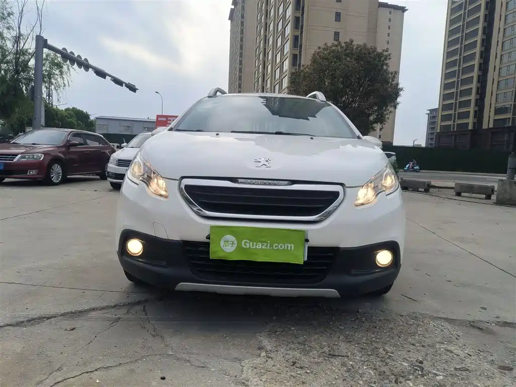 Peugeot 2008 2014 1.6L Automatic Trend Edition фото 3