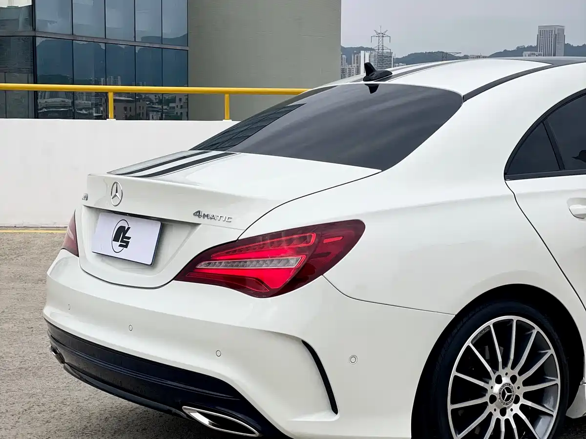 Mercedes-Benz CLA (Import) 2017 CLA 220 4MATIC фото 6