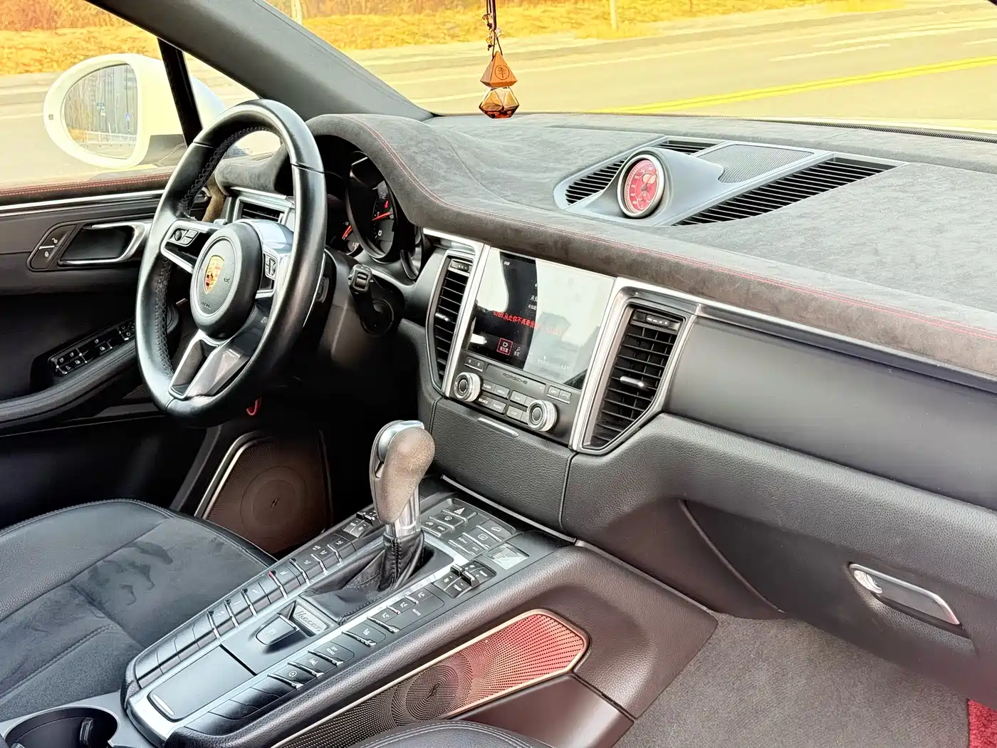 Porsche Macan 2017 Macan 2.0T фото 7