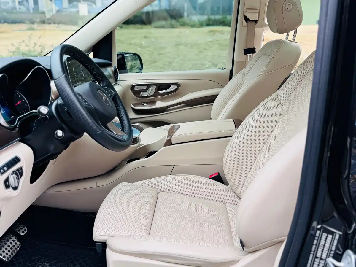 MERCEDES-BENZ V CLASS