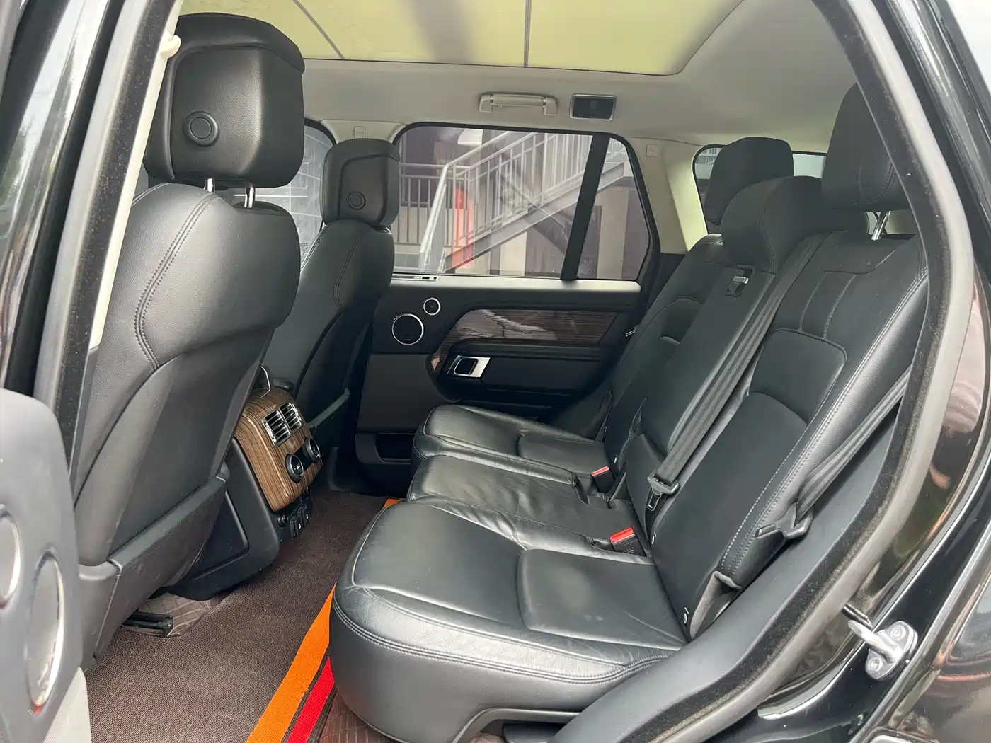 Land Rover Range Rover 2018 3.0 SC V6 Golden Age Edition фото 8